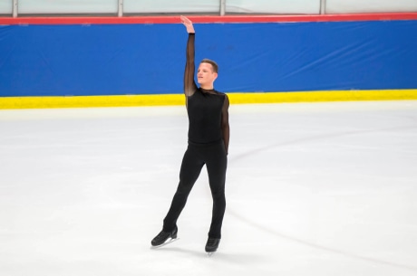 Ice Gallery Skates U.S.